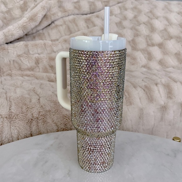 Stanley 40oz Quencher H2.O Flowstate Tumbler - Picture 6 of 15